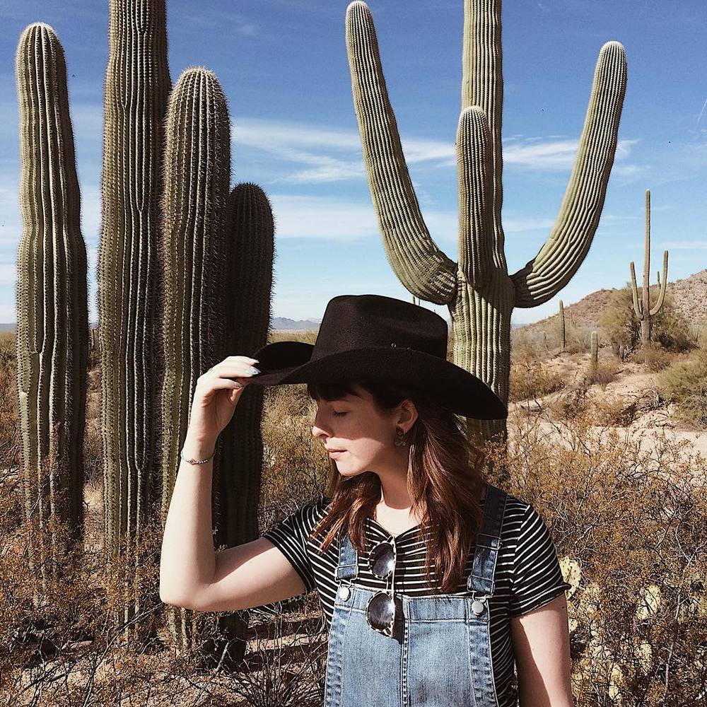 Meet your Posher, Helen